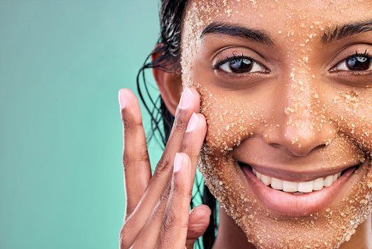 Best Face Scrubs to Buy in the USA with Natural Ingredients